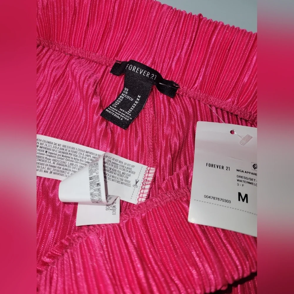 Forever 21 Vibrant Pink Skirt Size M - Picture 5 of 7